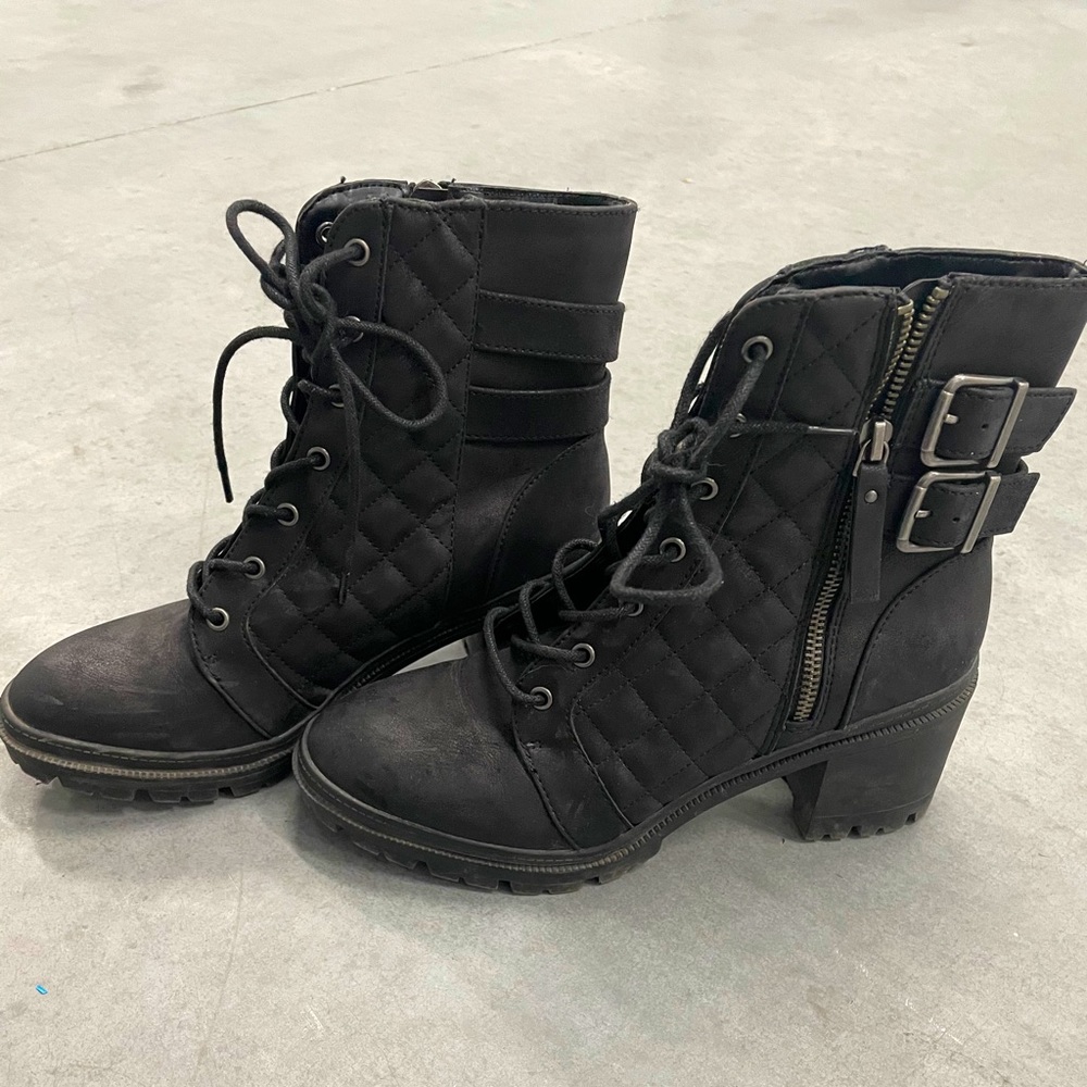 Black boot